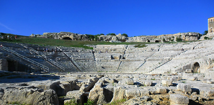 Neápolis: Um teatro grego na Itália
